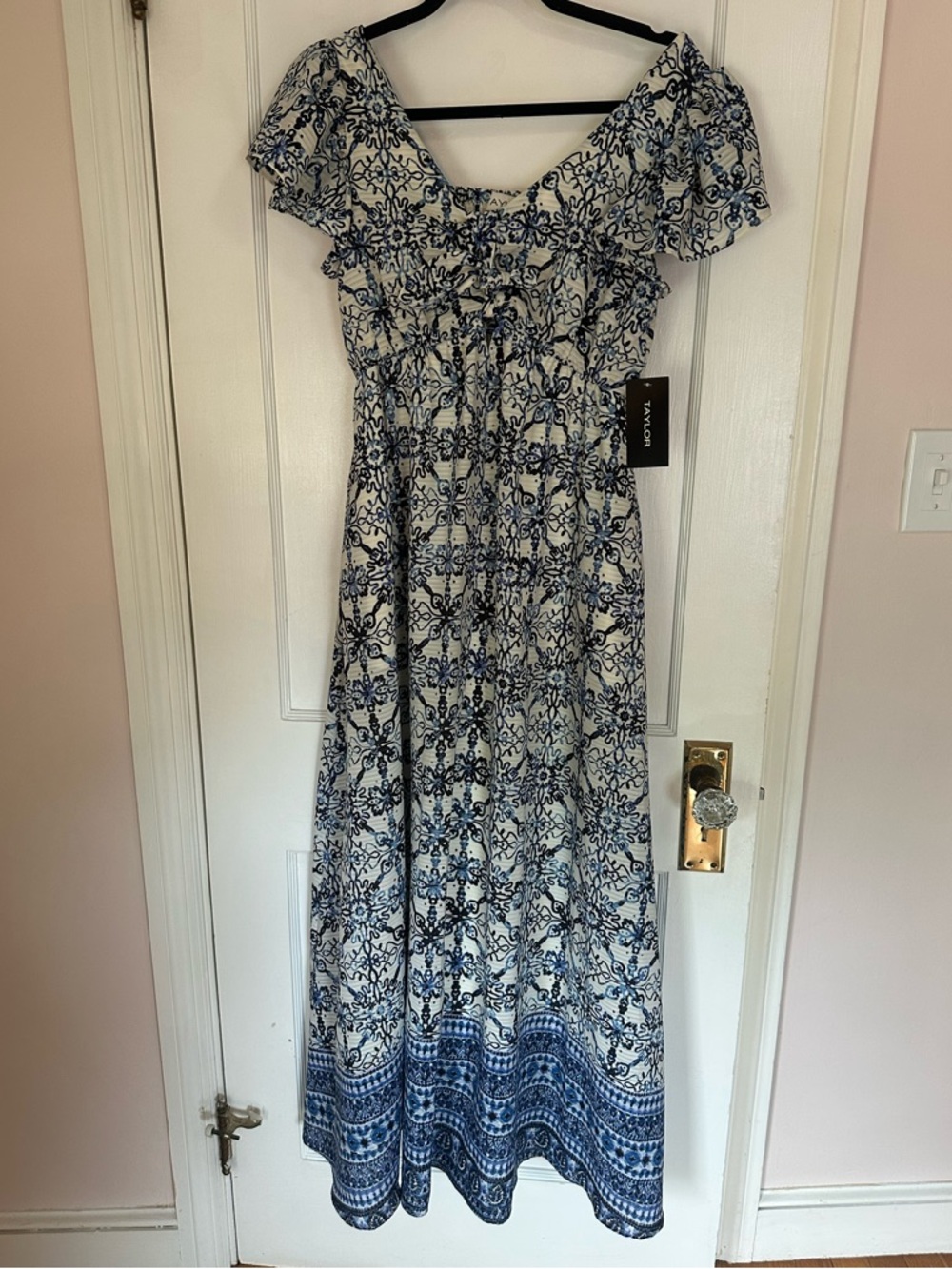 NWT - TAYLOR Dress Maxi Blue White  Bow Center Bodice w/ Keyhole Size 6
